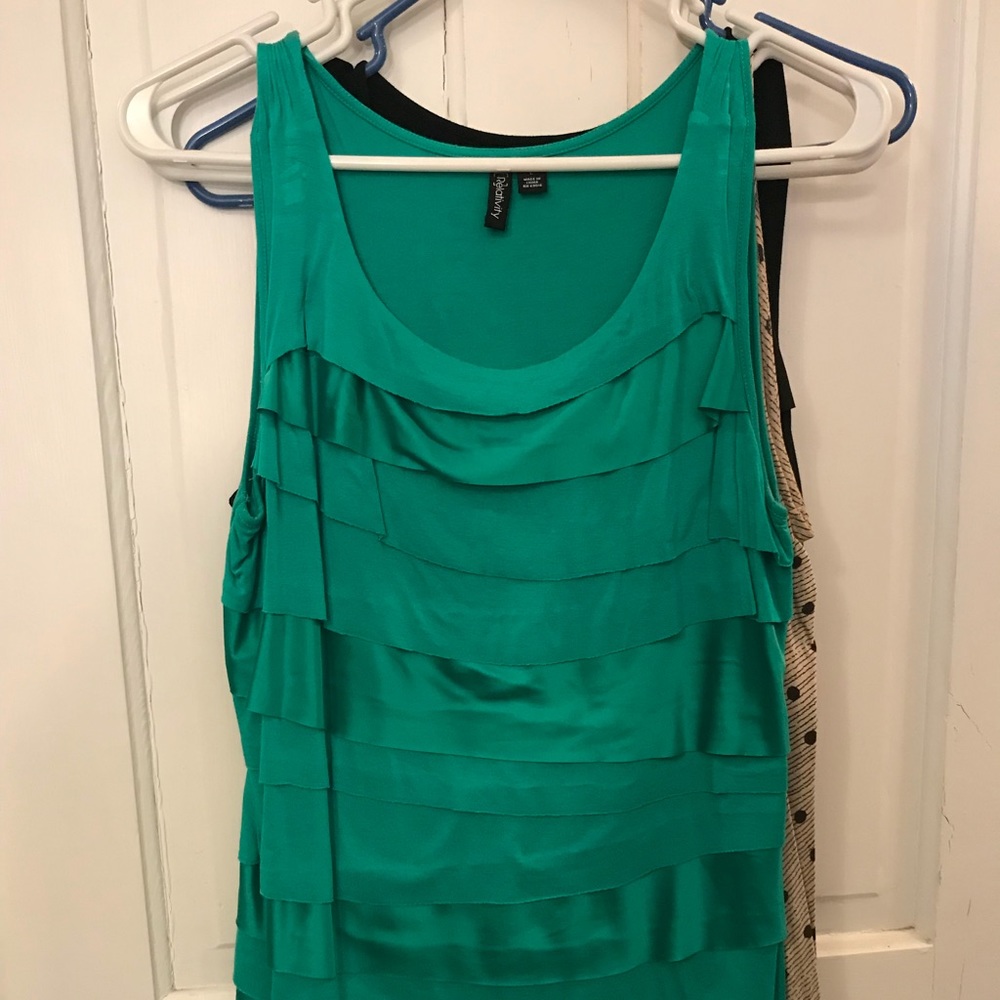 Relativity ladies tiered / ruffle front tank